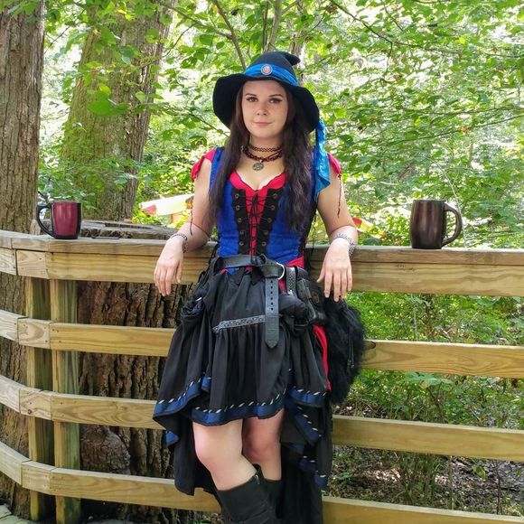 Meet your Posher, Bridget - Picture 1 of 1